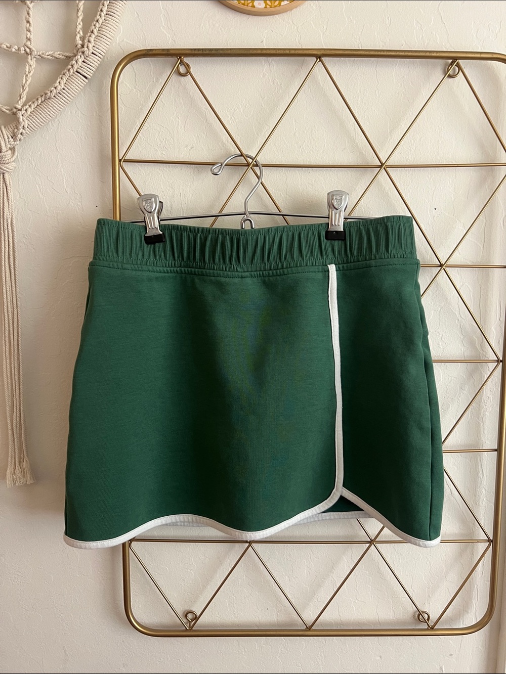 XL (14-16) | Old Navy Girls Green Athletic Skort with White Trim